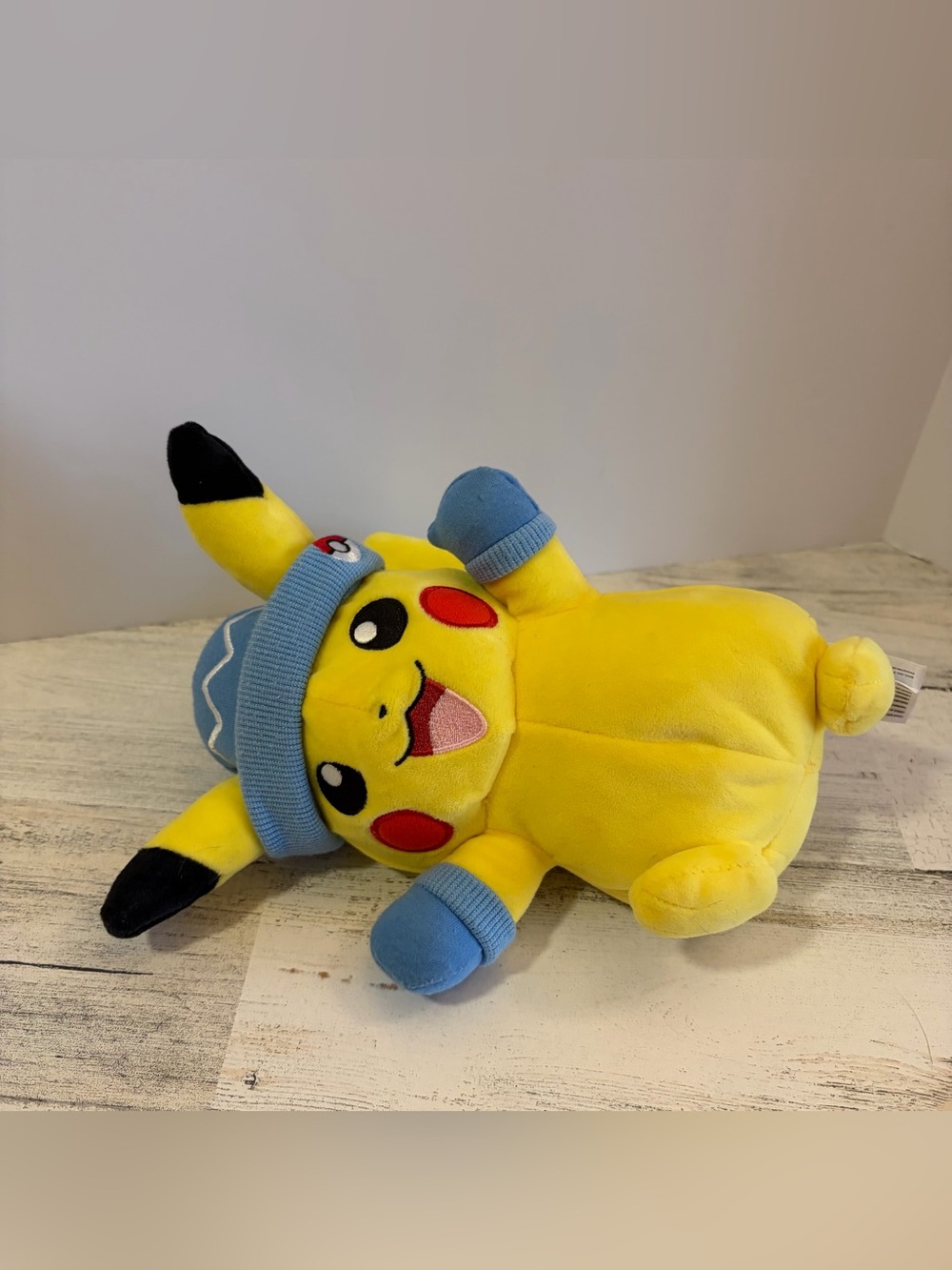 Pokémon Holiday Plush Pikachu with Winter Hat and Mittens